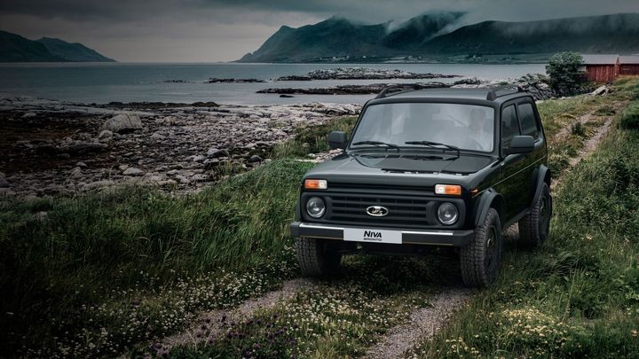 Lada je už jen ve třech barvách. Ruské automobilce docházejí laky; Zdroj foto: Lada