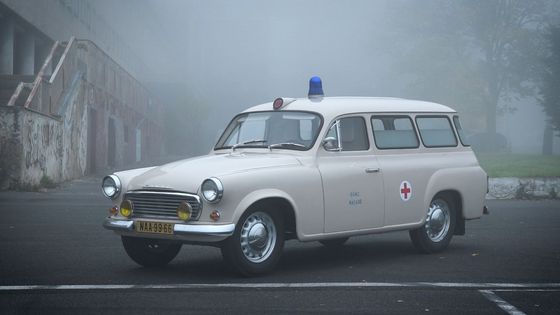 Škoda 1202: Prohlédněte si 50 let starou sanitku i dobové snímky