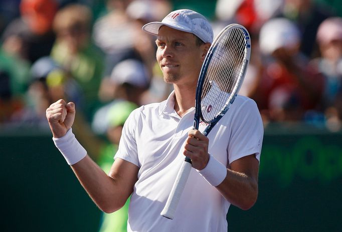 Tomáš Berdych se raduje z vítězství nad Querreym (Miami)