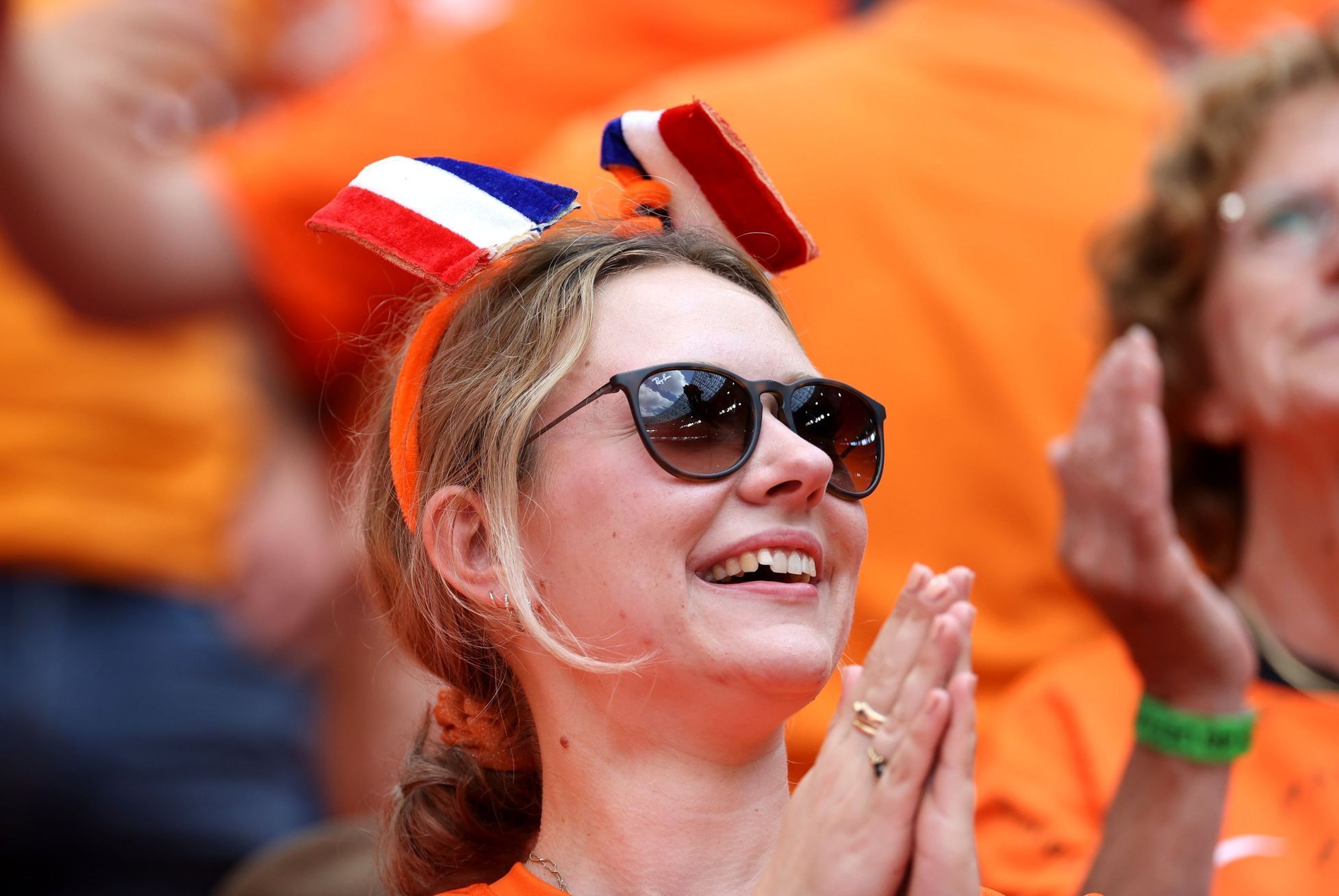 Nizozemská fanynka před osmifinále Nizozemsko - Česko na ME 2020