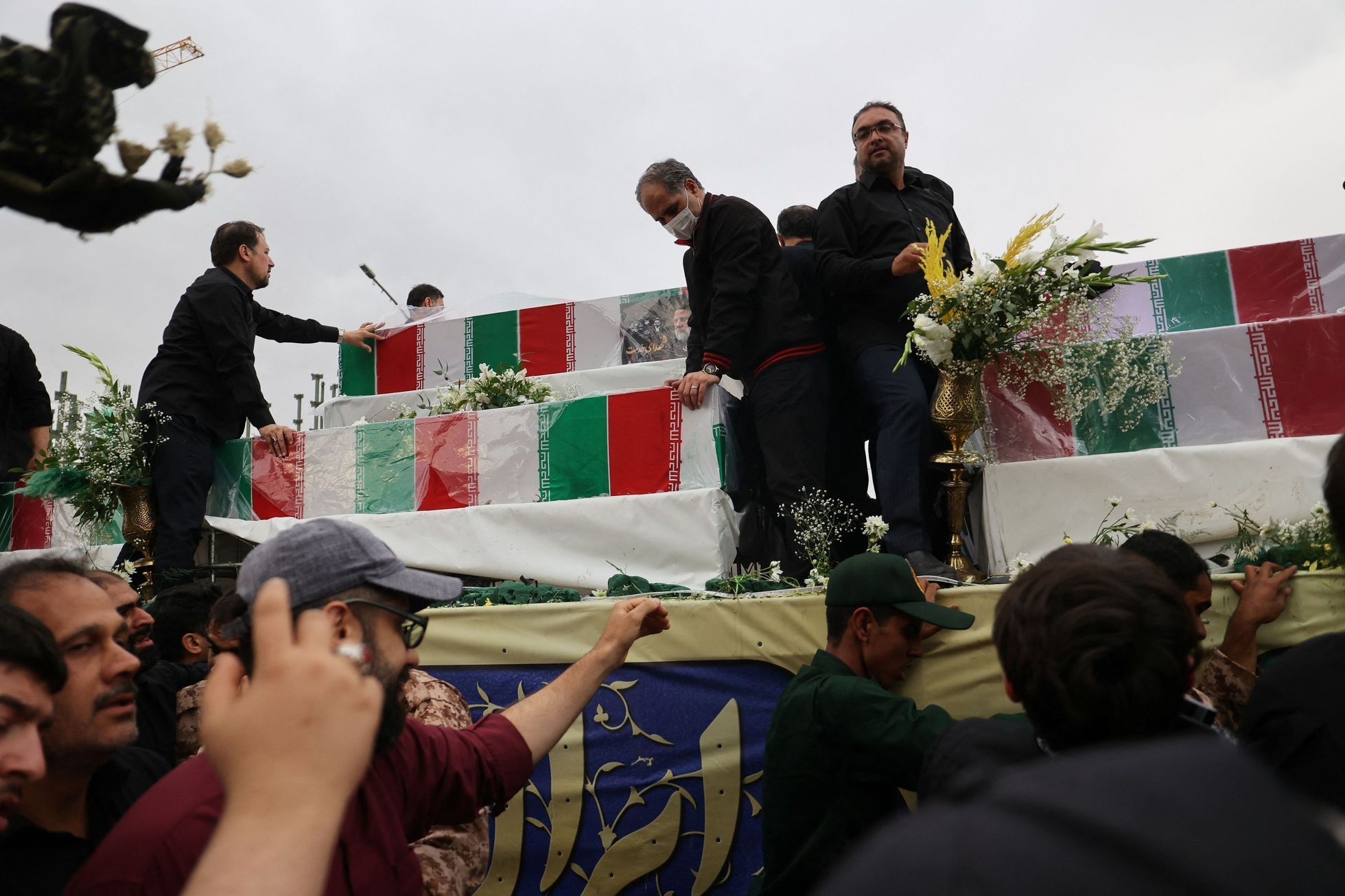 Commemoration ceremony for Iran's PresidVzpomínkový obřad na íránského prezidenta Raísího v provincii Koment Raisi held in Qom Province