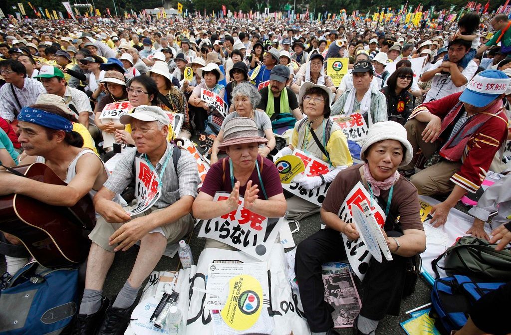 Tisíce Japonců demonstrují v Tokiu proti Jádru