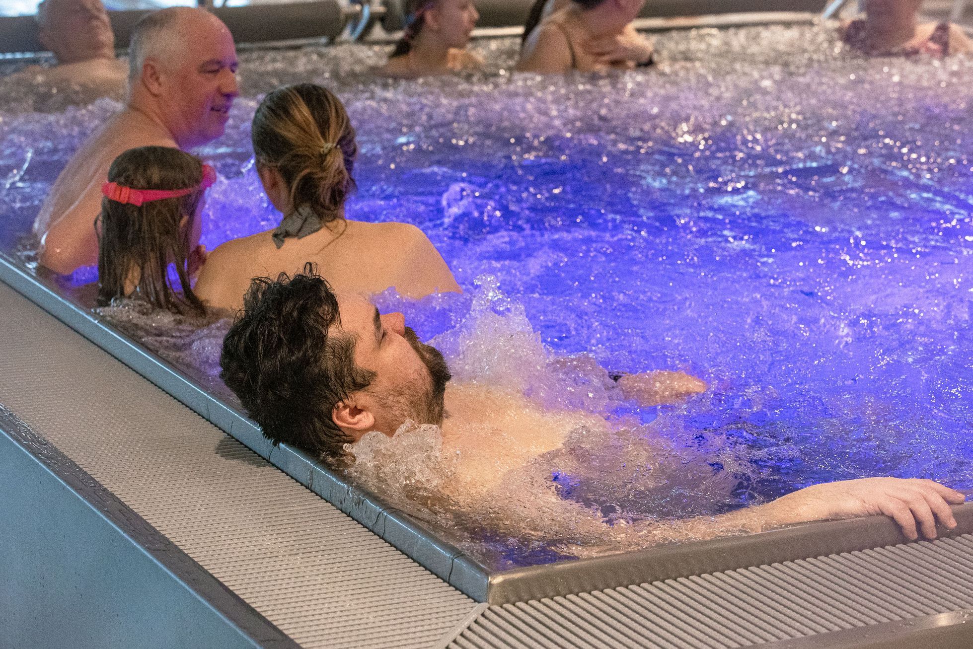 Vrchlabí - bazén, Aquacentrum Vrchlabí, a poloprázdná sjezdovka - Skiareál Kněžický vrch