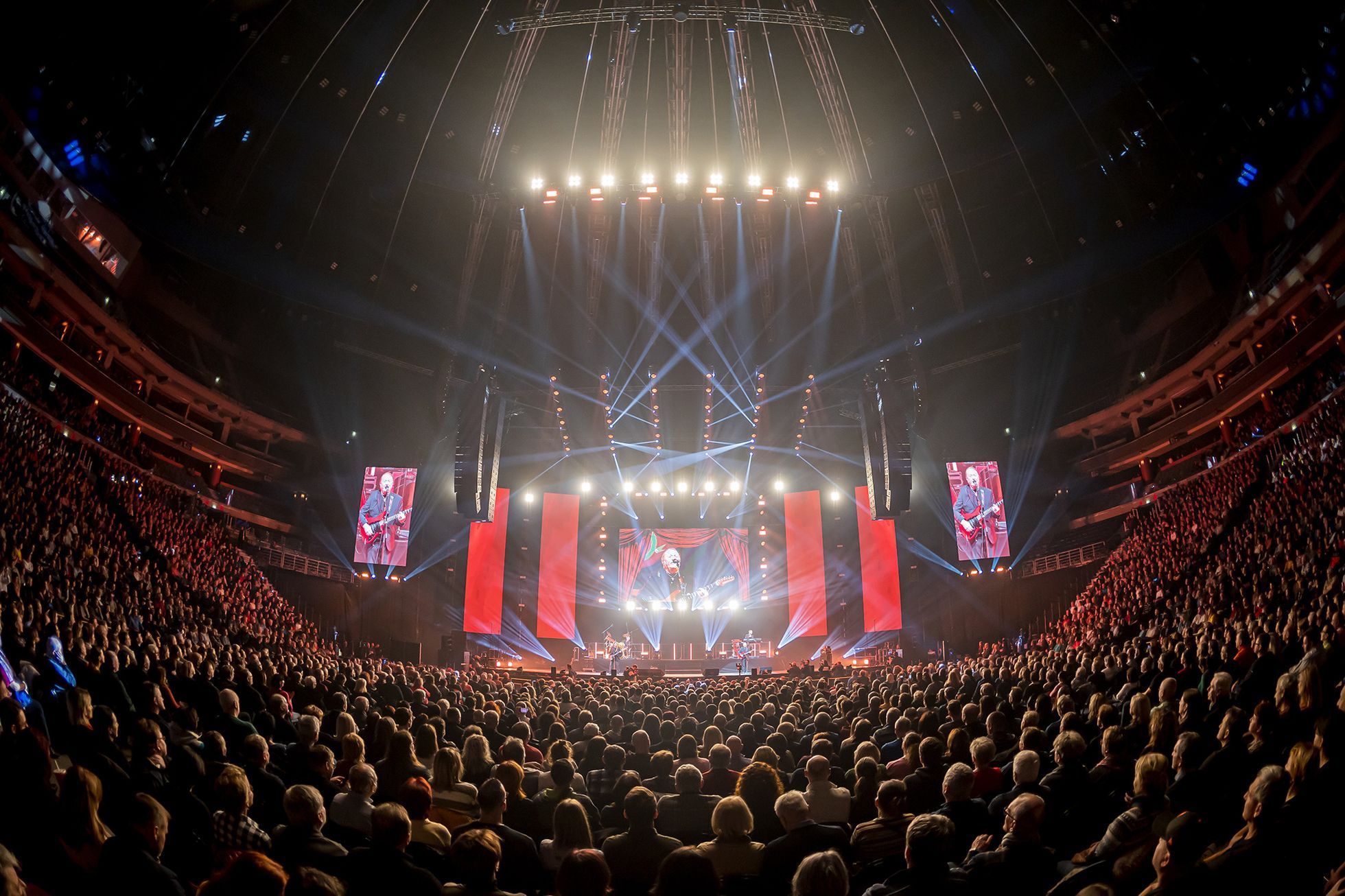 Koncert k 60. výročí Olympicu v pražské O2 areně objektivem fotografa Radoslava Vnenčáka