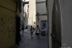 Prague's guerilla troupe makes you run for theatre fun