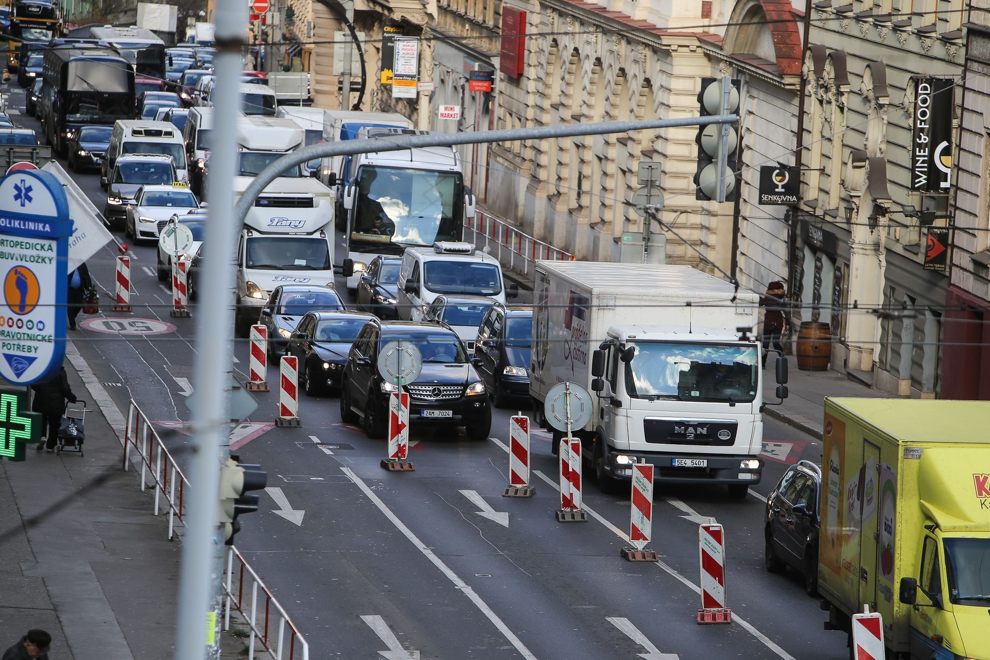 Kolaps dopravy v Praze - zeditované fotky