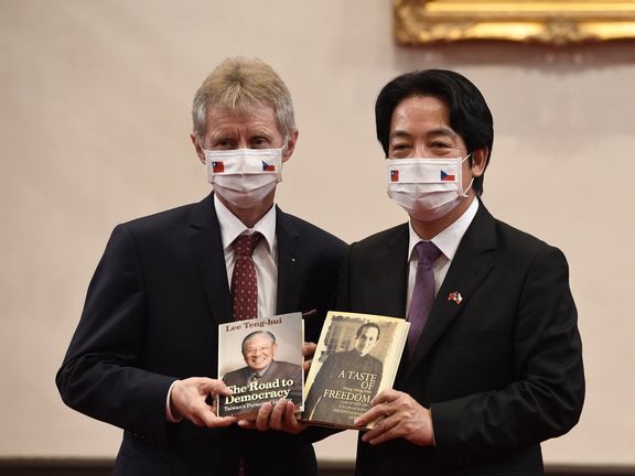 Předseda českého Senátu Miloš Vystrčil se před čtyřmi lety potkal na Tchaj-wanu s Williamem Lajem, kterého si voliči v lednu vybrali za nového prezidenta.