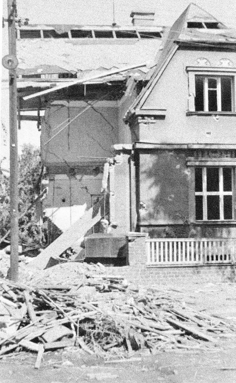 Bombardování Pardubic v červenci 1944, Parbubice, bombardování, historie, výročí, válka, Domácí