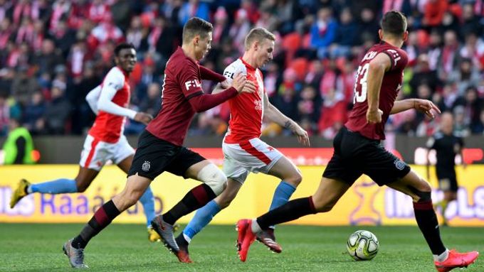 video: SK Slavia Praha – AC Sparta Praha (1. fotbalová liga) 1-1   ŽivéPřenosy.cz SK Slavia Praha – AC Sparta Praha, živě , online , fotbal,  fortuna liga