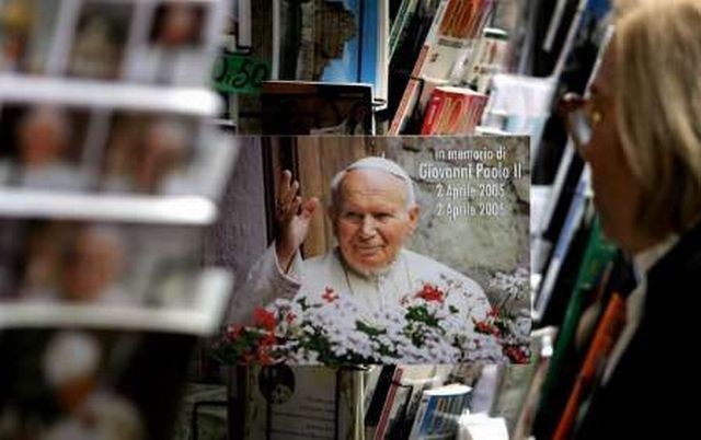 Vatikán papež výročí