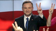 Andrzej Duda, vítěz prvního kola polských prezidentských voleb.