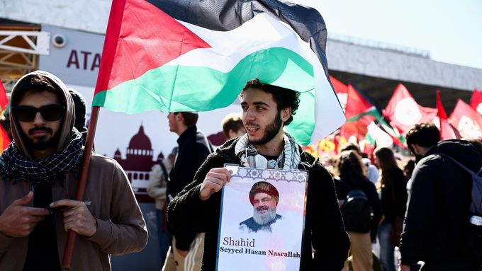 Protestující za svobodnou Palestinu v Římě, 3. října 2025