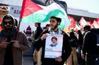 Stovky tisíc lidí v Itálii demonstrují za svobodnou Palestinu, stávkují i za flotilu