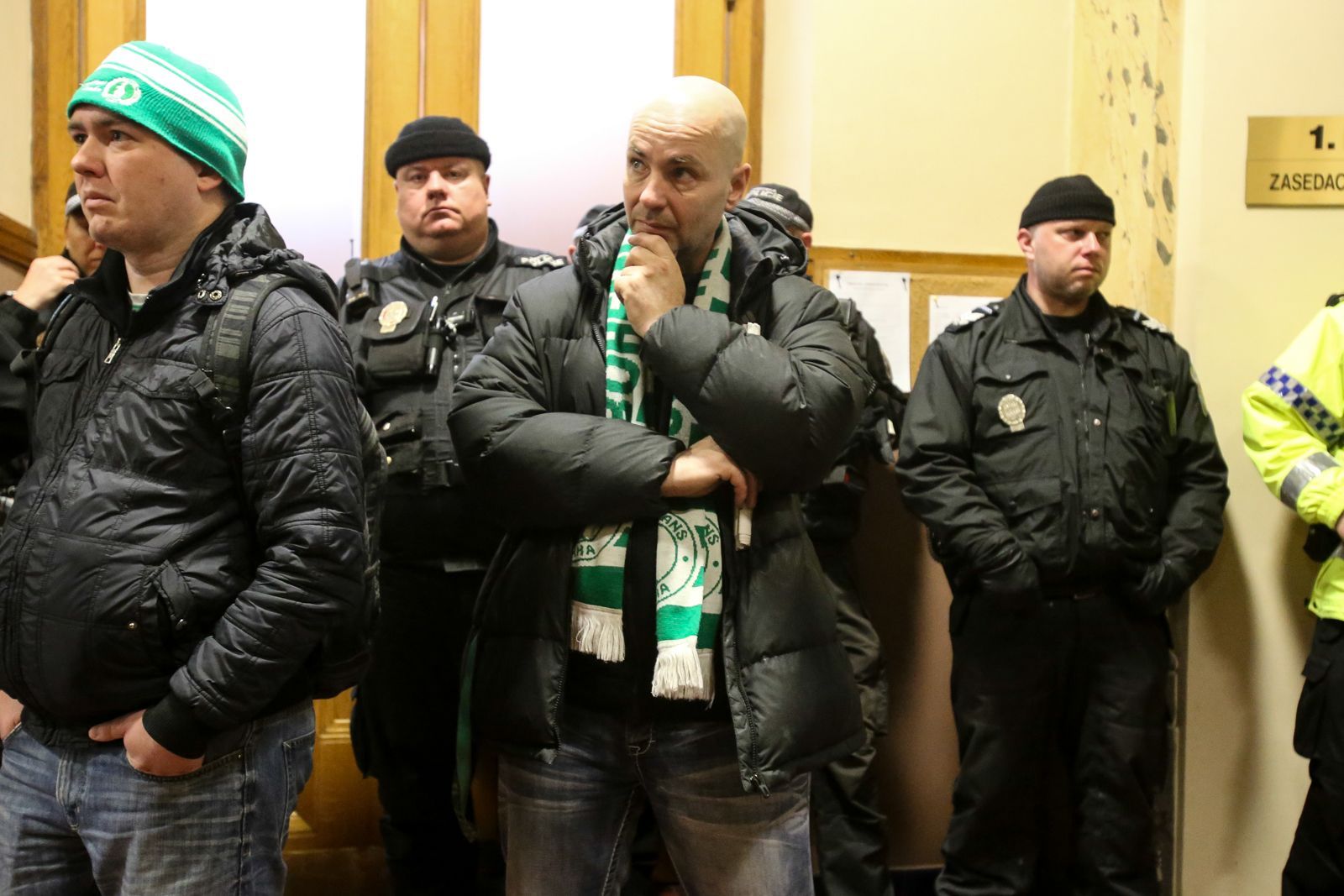 Demonstrace fanoušků Bohemians na pražském magistrátu