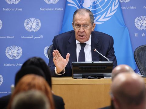 Západ je říše lží, oživení obilné dohody není reálné, řekl Lavrov v OSN
