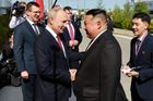 Kim Čong-Un a Putin se sešli na kosmodromu na ruském Dálném východě