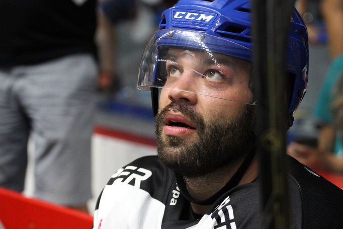 Radko Gudas. Hokejová exhibice mezi výběrem legend Orlů Znojmo a hvězdami českého národního týmu.