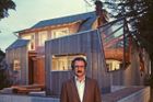Domy ze skla a plechu: Spoluautor Tančícího domu Frank O. Gehry slaví 88. narozeniny