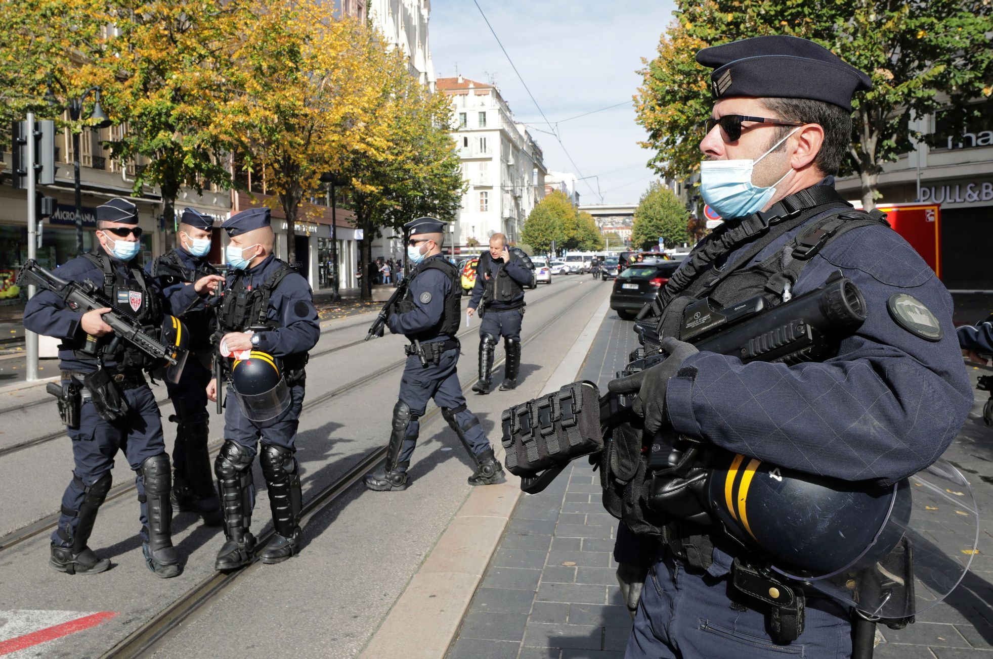 Policisté u útoku v Nice.