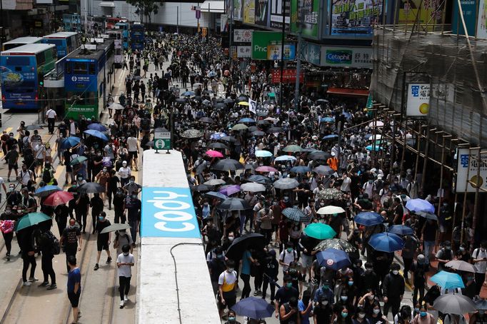 Hongkongské demonstrace po návrhu zákona, který by dal čínské vládě možnost zasáhnout do vnitřní bezpečnosti města.