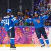 Rusko - Finsko: Teemu Sëlanne (vpravo) slaví gól na 2:1