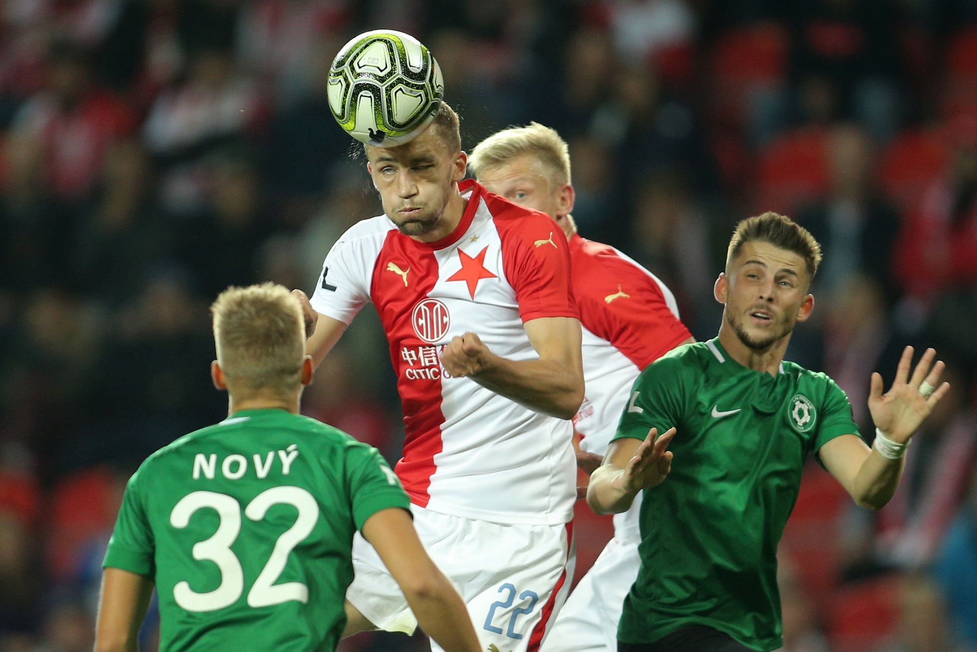 Tomáš Souček v zápase 13. kola FL Slavia - Příbram