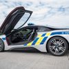 Policisté se pochlubili dalším BMW i8. Nový vůz dostali po nabourání předchozího