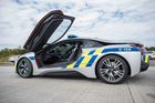 Policisté vrátili zapůjčený supersport BMW i8. Nákup podobných aut není na pořadu dne, tvrdí