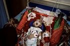 World Press Photo: Příběh malé Taif, která zahynula bez pomoci. Došel kyslík i léky