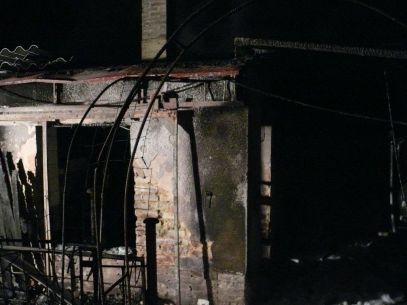 Hasiči likvidovali noční požár nákladního vozidla