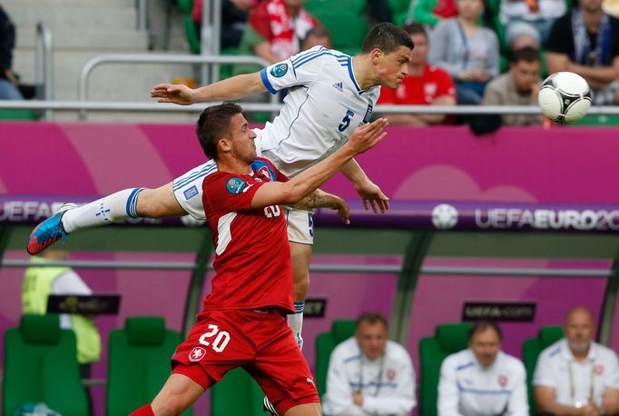 Tomáš Pekhart během utkání Řecko - Česká republika v základní skupině A na Euru 2012.