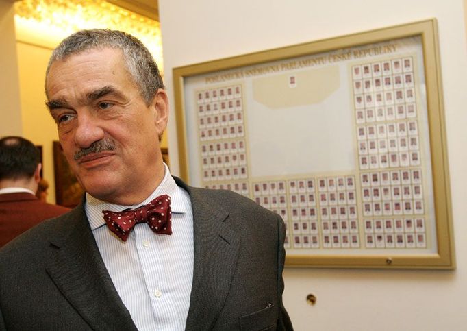 Ministr zahraničí Karel Schwarzenberg ve sněmovně.