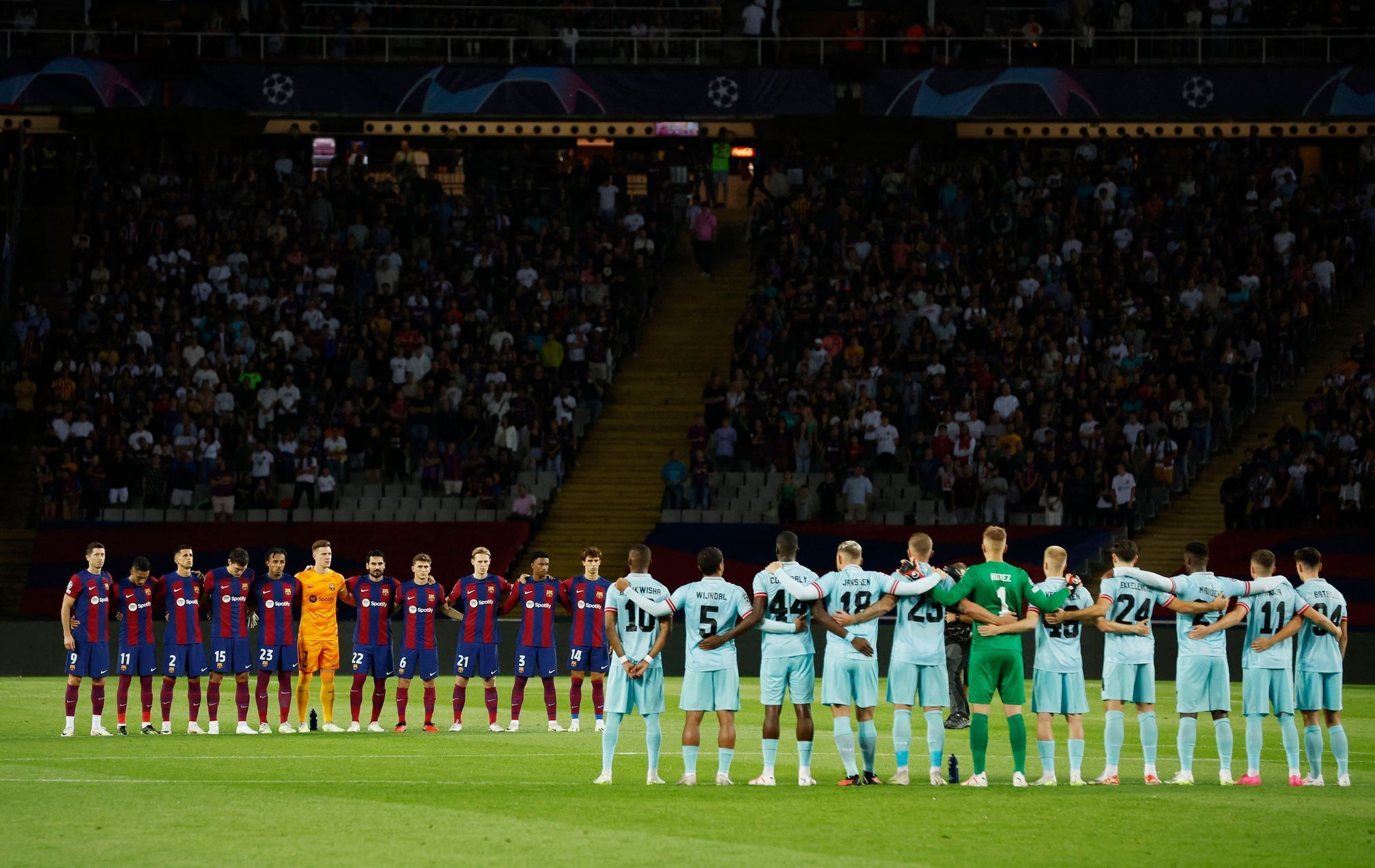 Champions League - Group H - FC Barcelona v Royal Antwerp