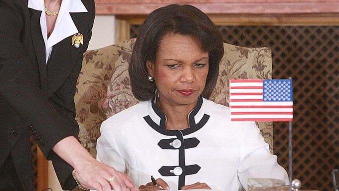 K podpisu připravena Condoleezza Riceová