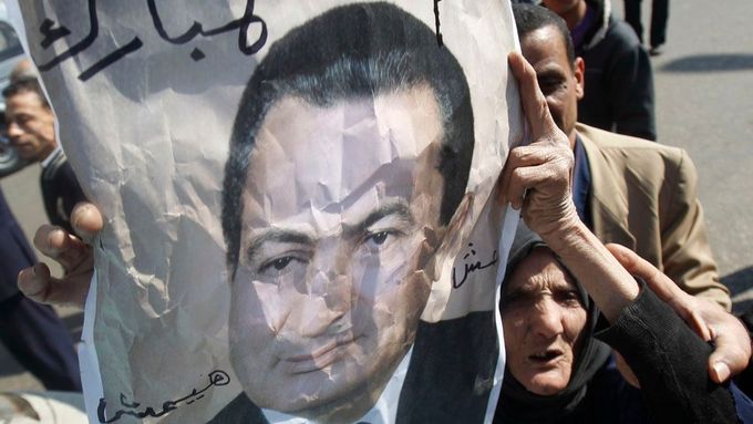 Proti Mubarakovi se demonstruje už přes týden