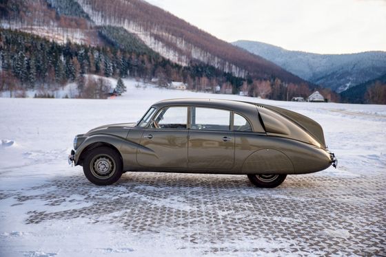 Elegance Tatry 87 je výjimečná, právem se řadí mezi nejkrásnější auta historie.