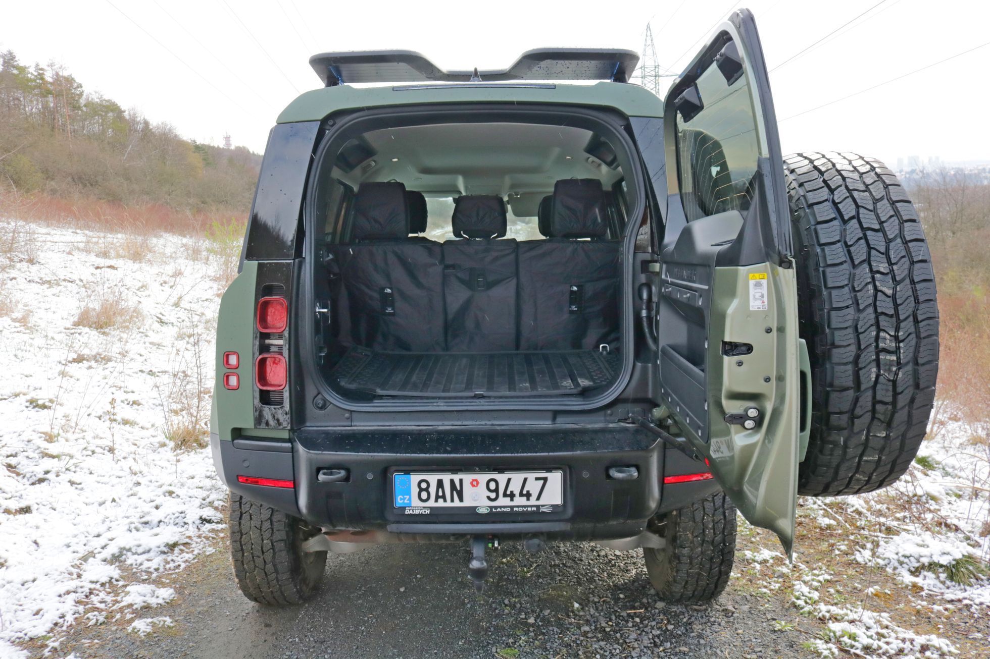 Land Rover Defender policejní demo verze