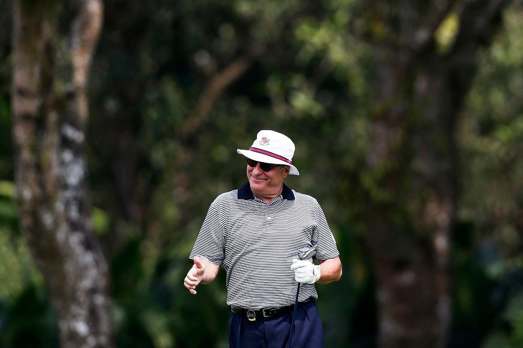 Celebrity hrají golf (herec Andy Garcia)
