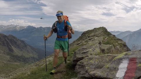 Paraglidista potkal na závodě kozy, pak dolétl až na Monte Baldo