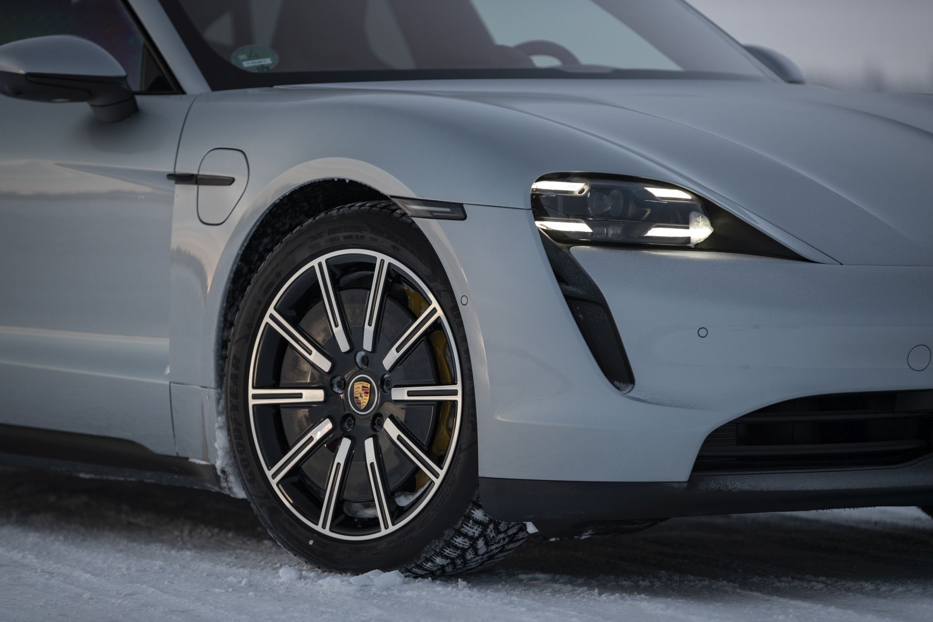Porsche Taycan 4S