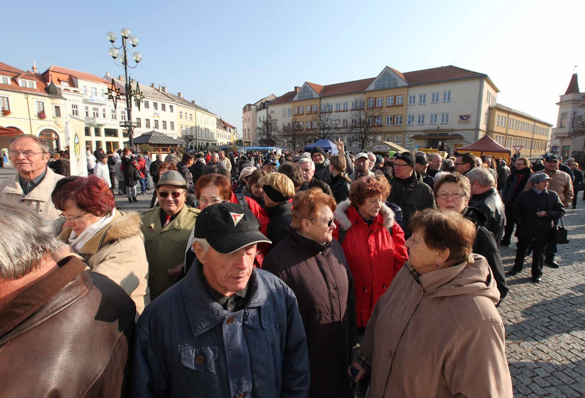 Svatý Martin přivezl k požehnání letošní mladá vína