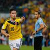 MS 2014, Klolumbie-Uruguay: James Rodriguez slaví gól