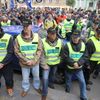Demonstrace policistů a hasičů před ministerstvem vnitra