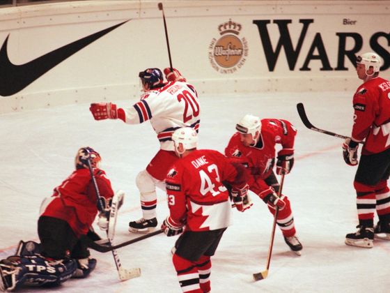 Martin Procházka dal Kanadě v poslední minutě finále MS v hokeji 1996 vítězný gól.