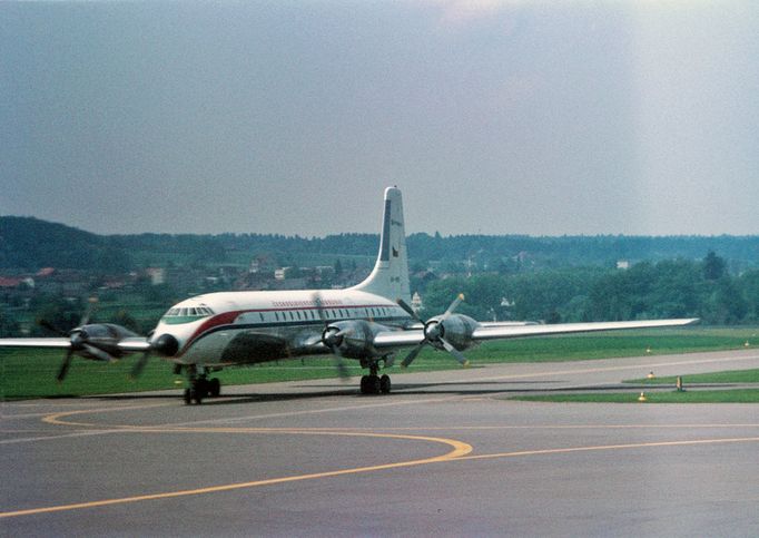 Letadlo ČSA Bristol Britannia 318. Velká Británie, 1963. Fotografie z historie ČSA, které v říjnu 2023 oslavily výročí 100 let své existence.