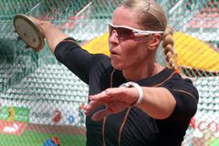 Diskařka Cechlová získala po devíti letech olympijský bronz