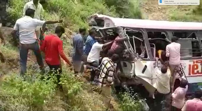 Nehoda autobusu v Indii ve státě Telangana.