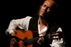 Zemřel král flamenca Paco de Lucía. Dostal infarkt na pláži