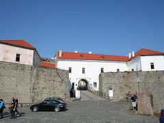 V Mukačevské pevnosti sídlila československá vojenská posádka.