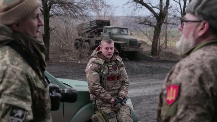"V bitvě se tohle prostě nedělá." Ukrajinští vojáci reagují na výměnu Zalužného